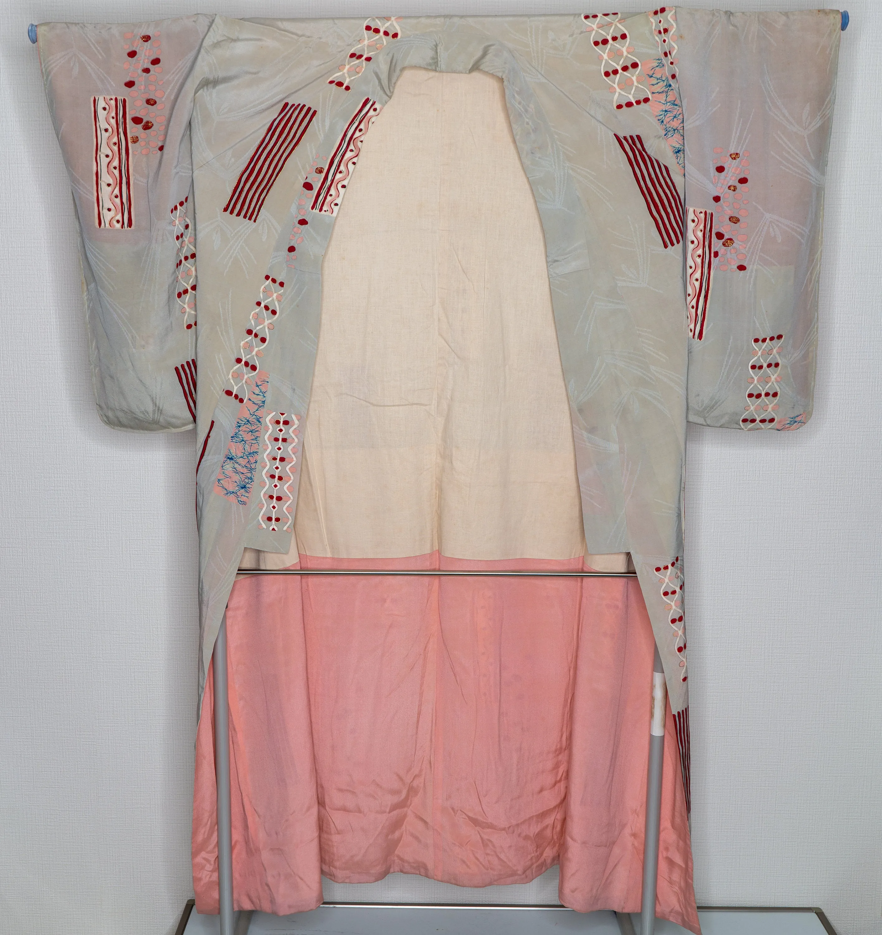 1960s Japanese Silk Kimono with Abstract Patterns and Golden Paint Lining, Red White Blue Pink