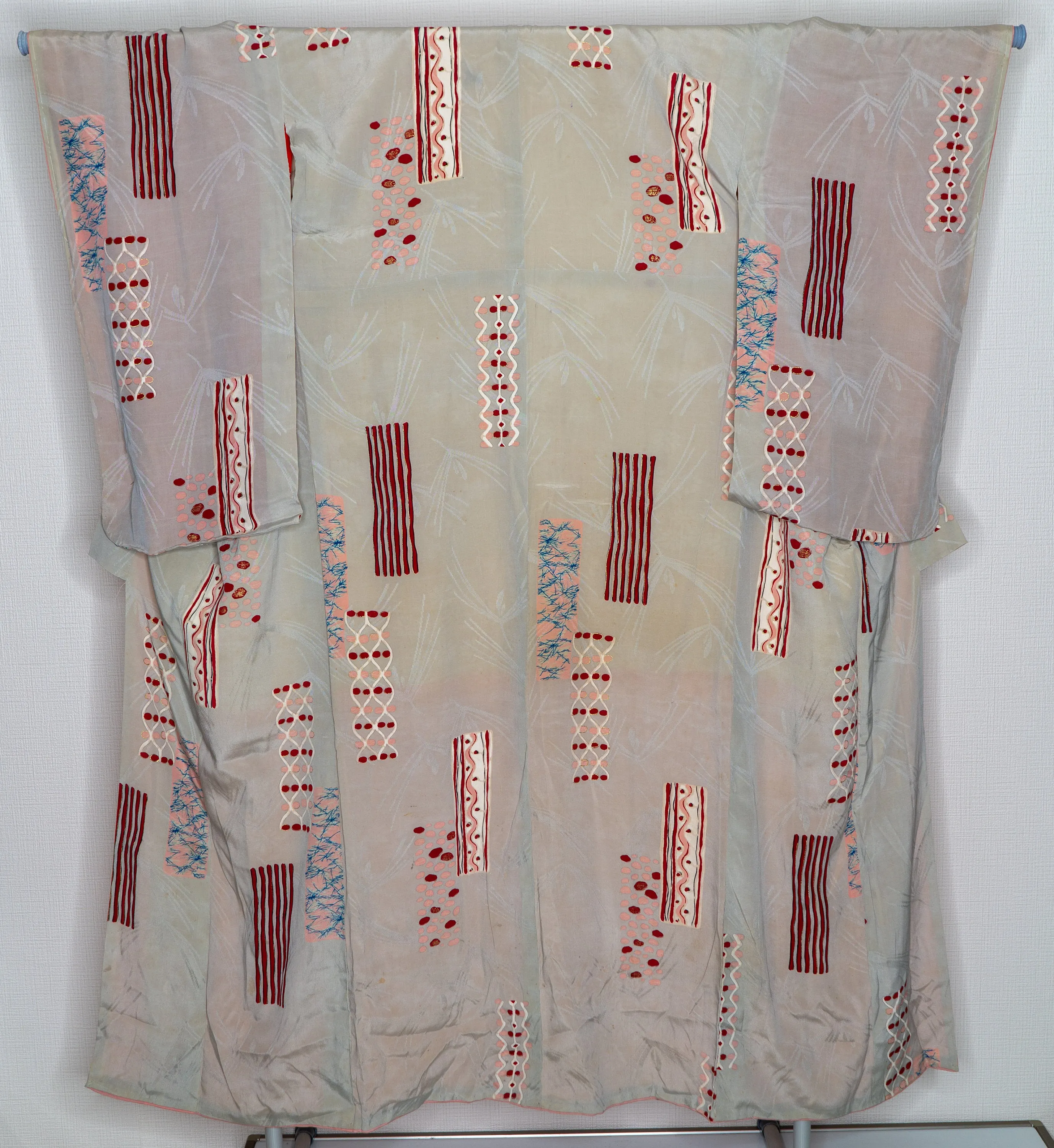 1960s Japanese Silk Kimono with Abstract Patterns and Golden Paint Lining, Red White Blue Pink