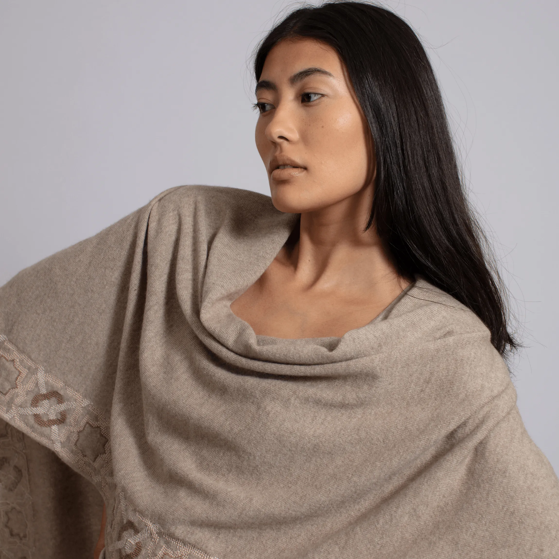 BEIGE CASHMERE PONCHO