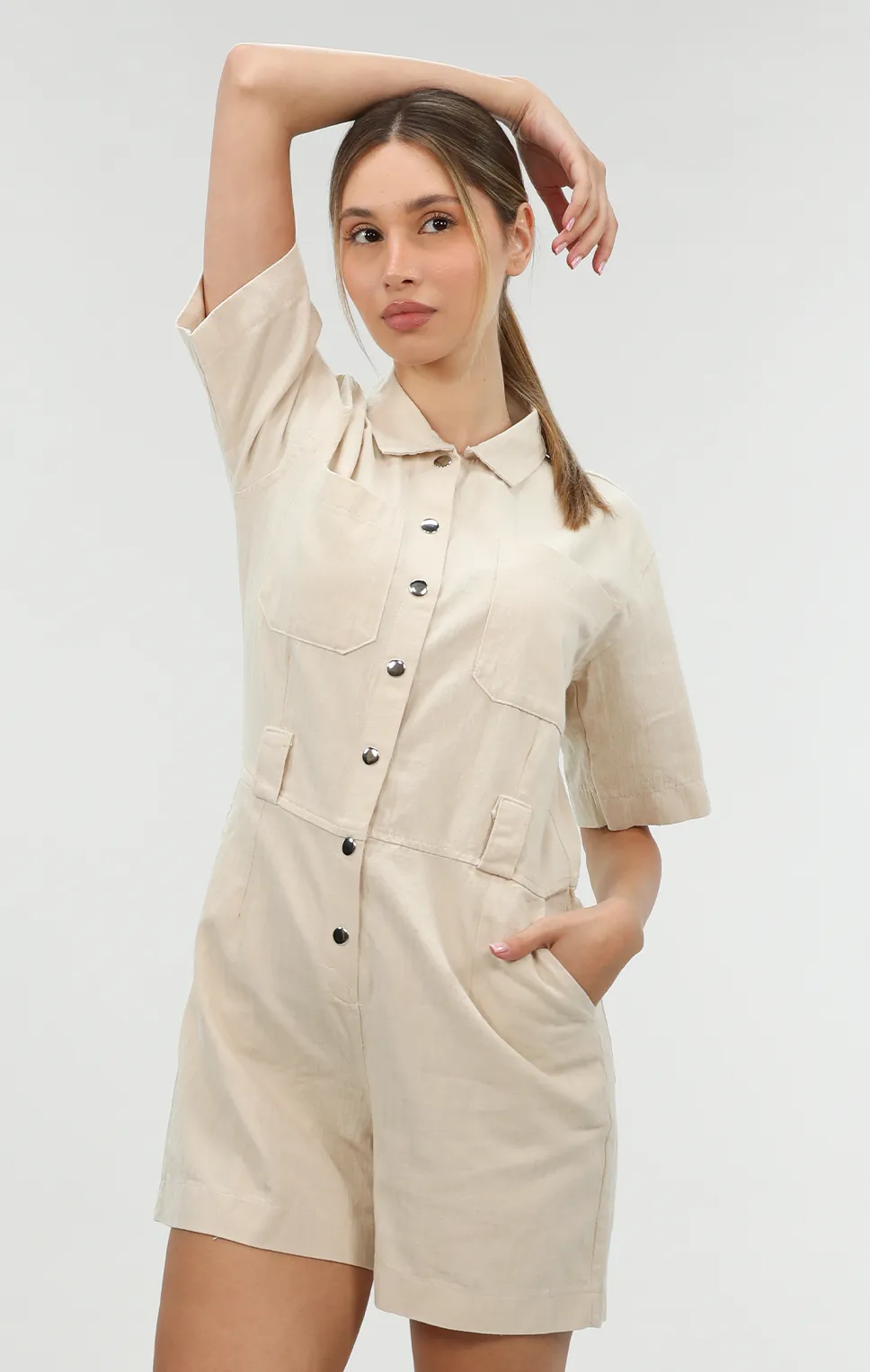 Beige Overall Short With Button To Close