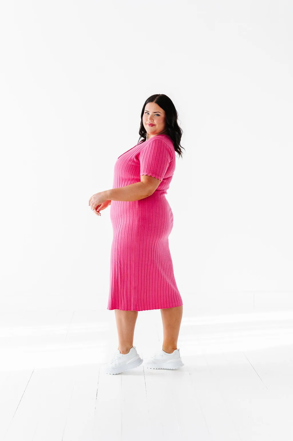 Harper Short Sleeve Dress in Hot Pink