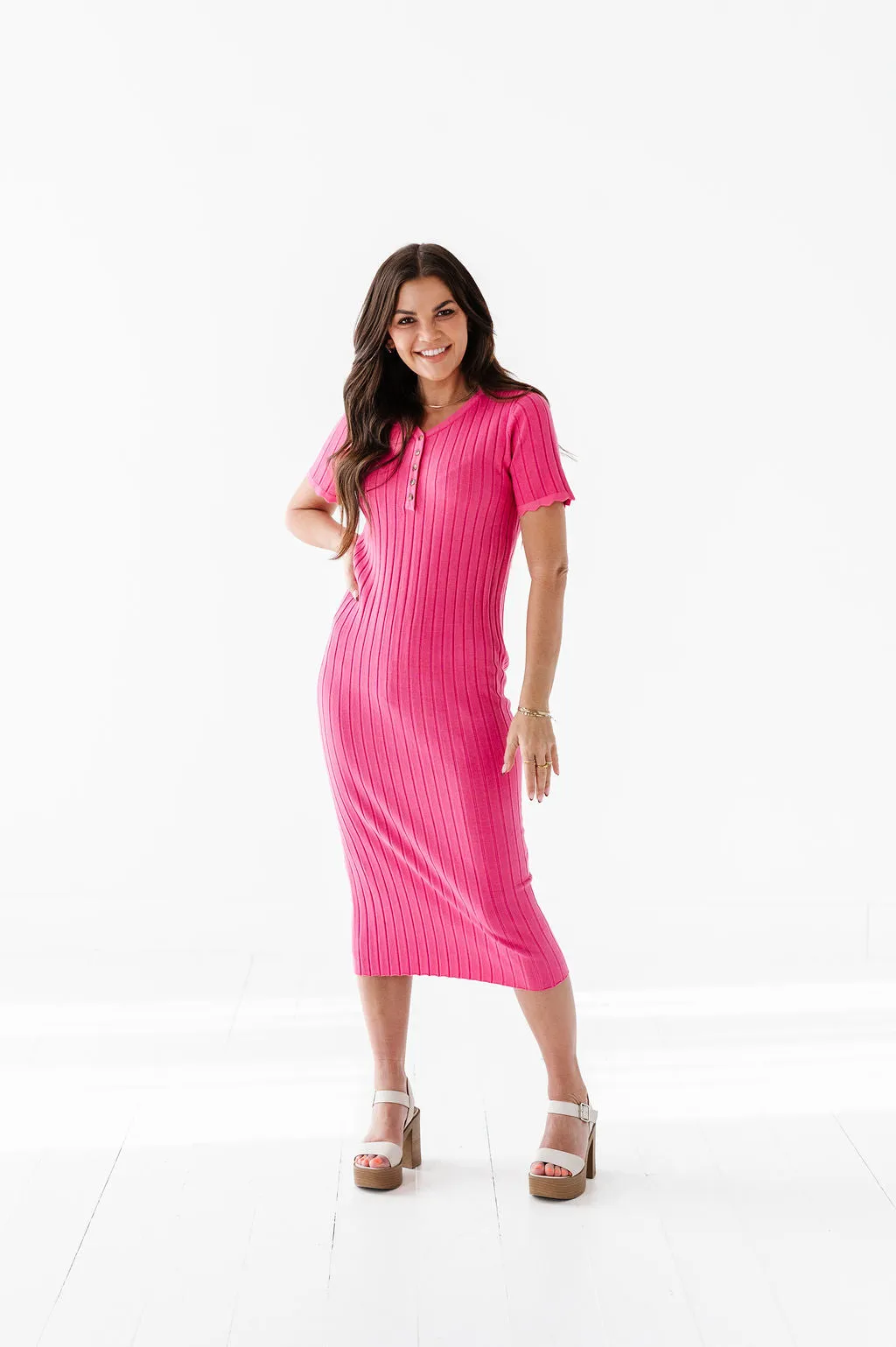 Harper Short Sleeve Dress in Hot Pink