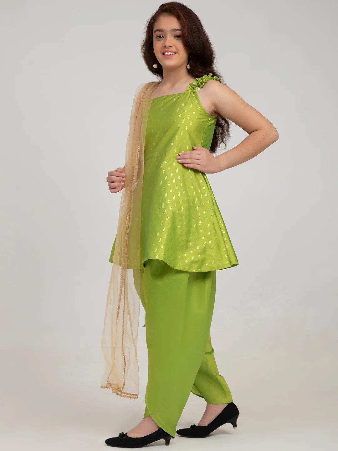 Jashvi Girls Green-Printed Kurta And Dhoti Pants With Dupatta