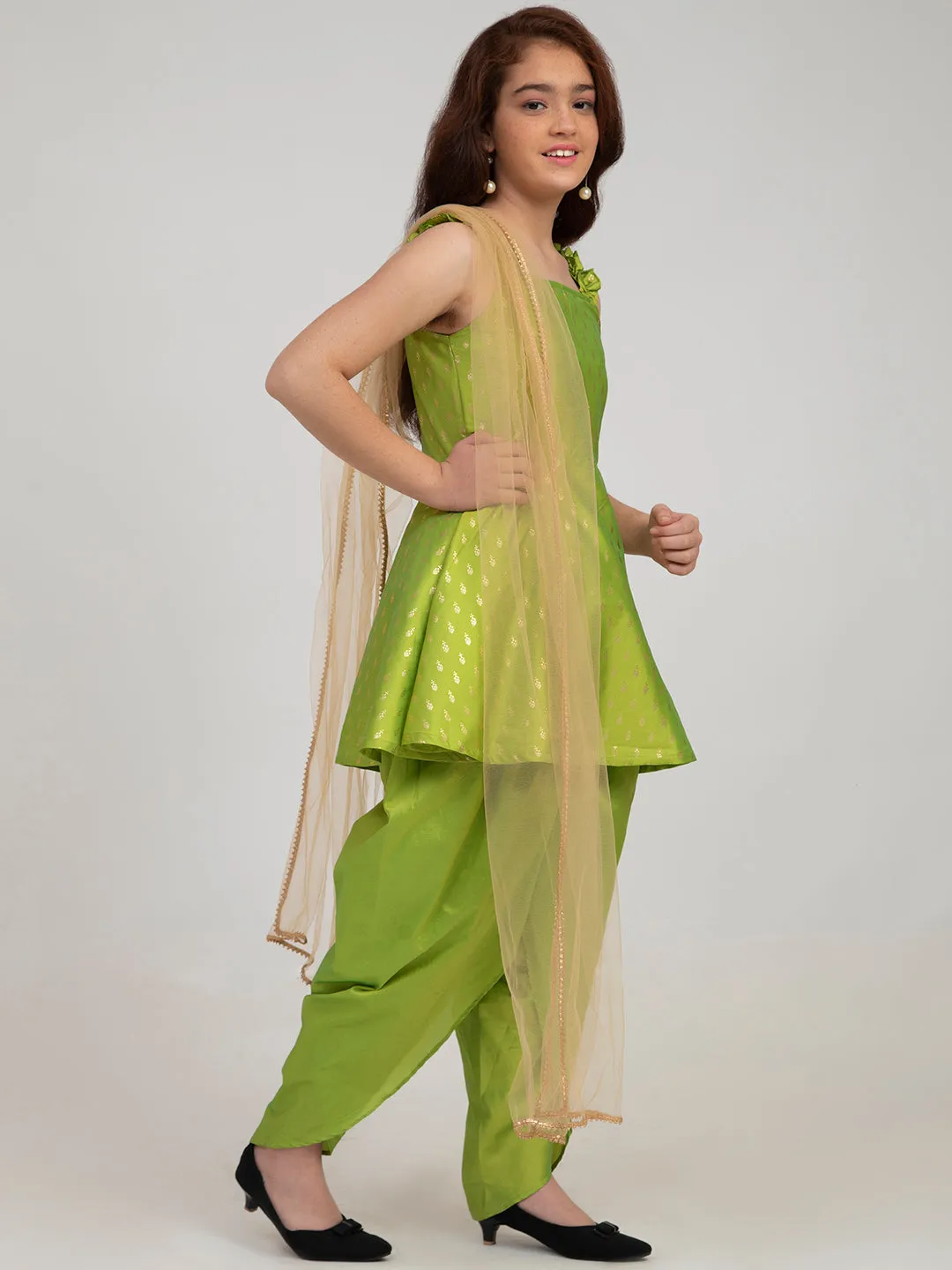 Jashvi Girls Green-Printed Kurta And Dhoti Pants With Dupatta