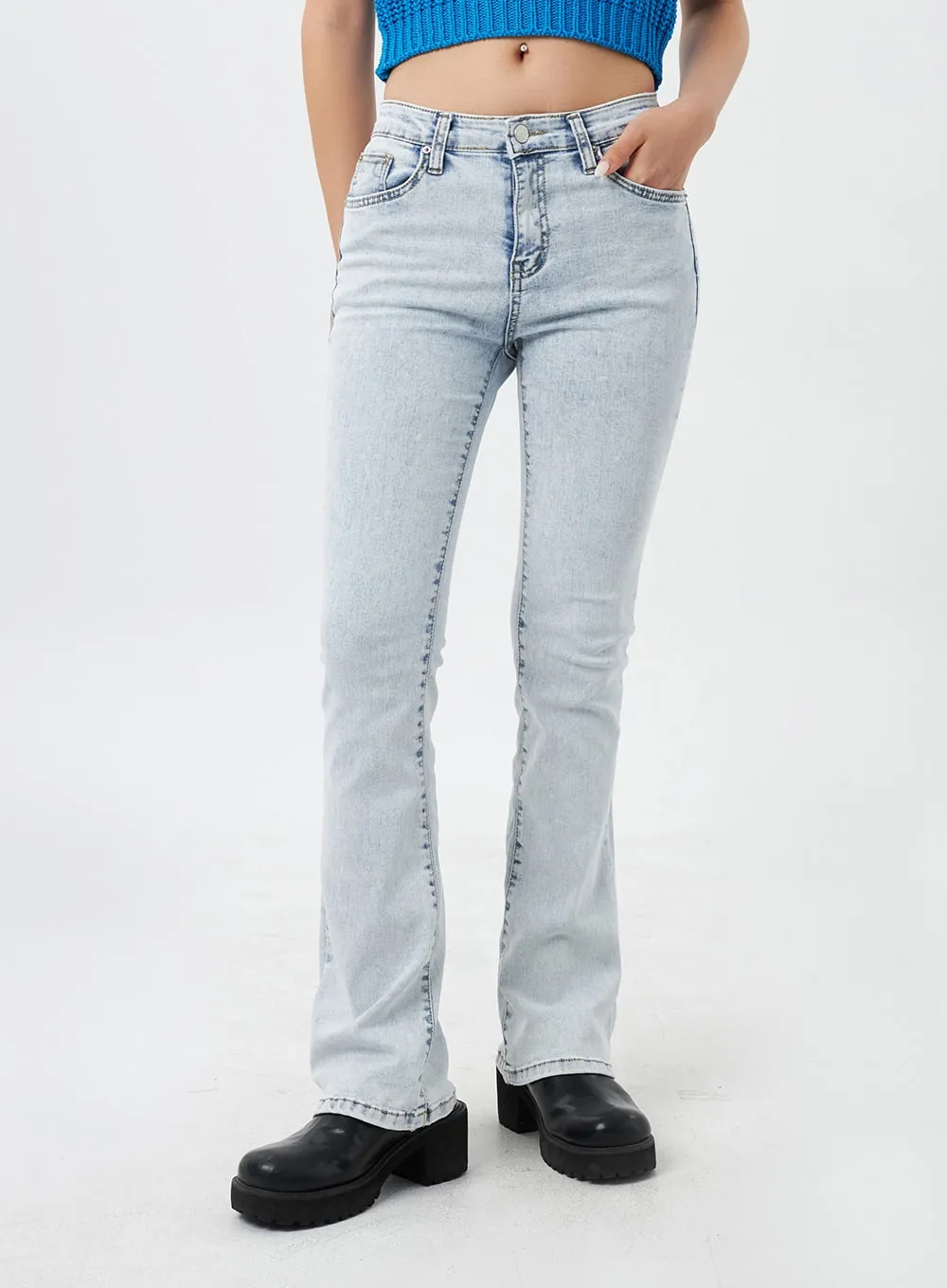 Light Wash Bootcut Jeans CY308