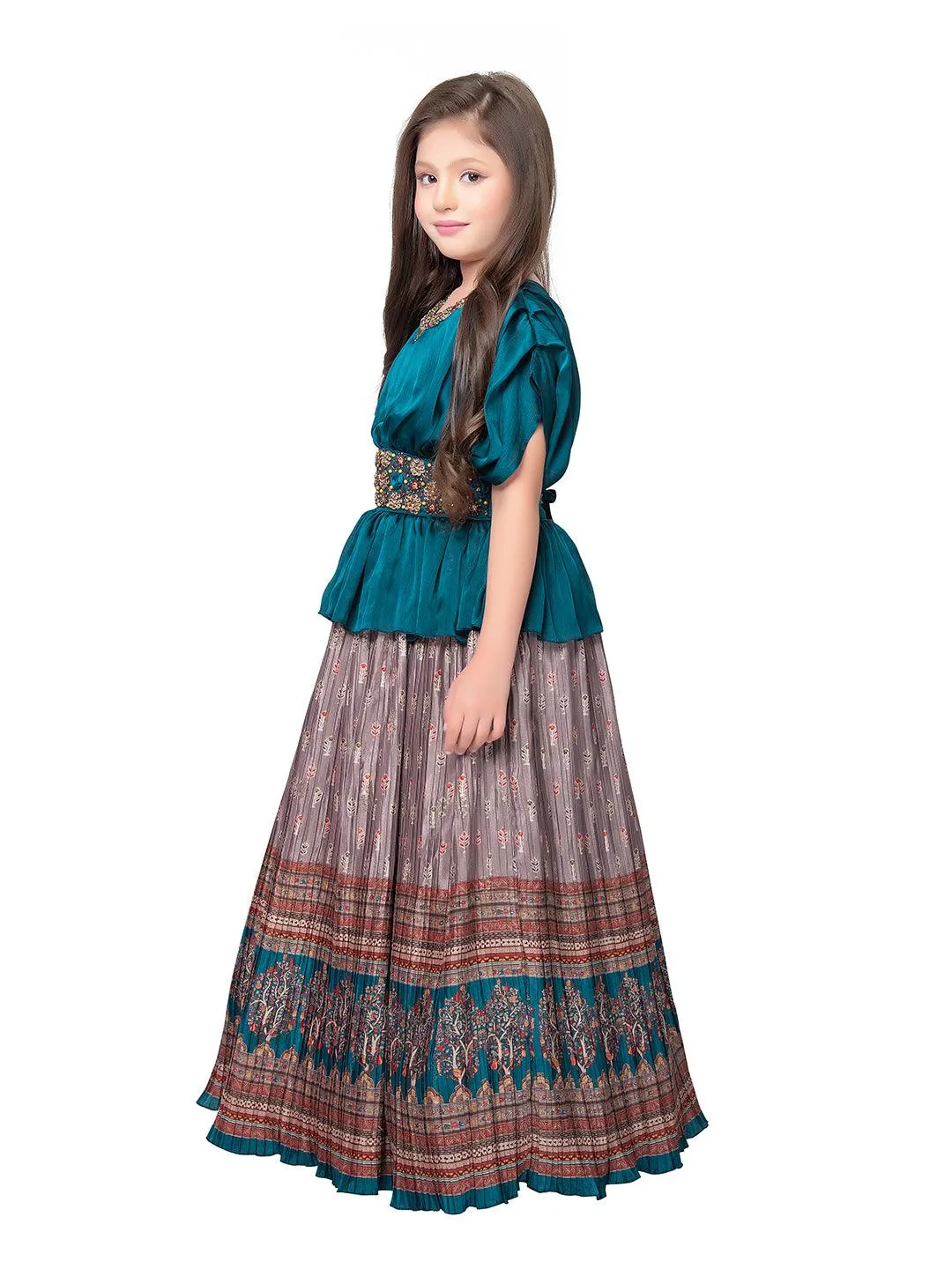 Rama Green Coloured Trendy Butterfly Style Gown For Girls