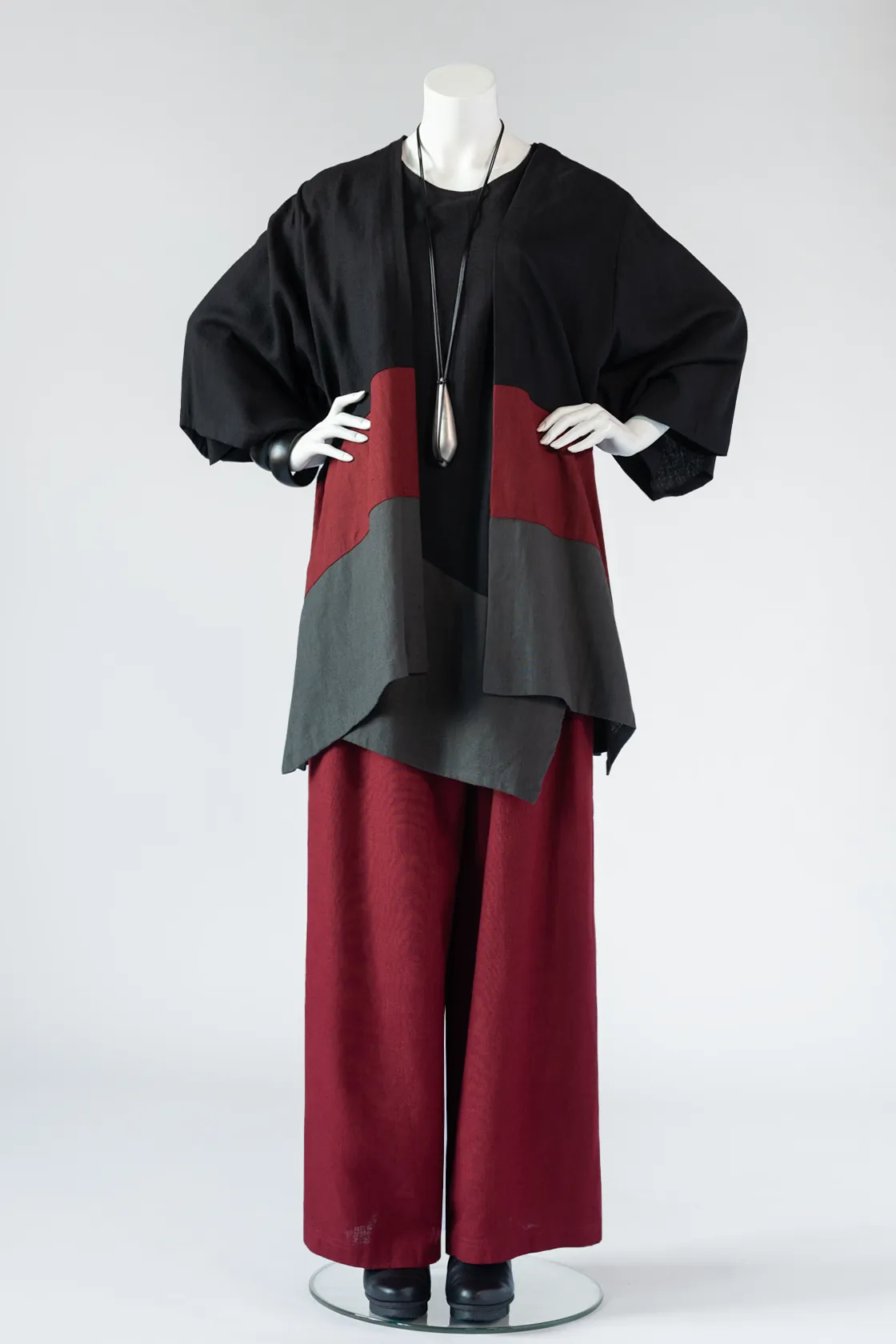 Short Kimono Jacket in Bordeaux/Charcoal/Black Roma