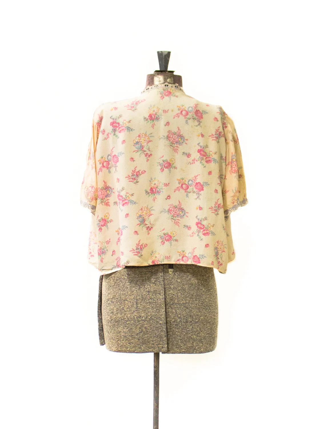 Vintage Dainty Floral 30's Bed Jacket