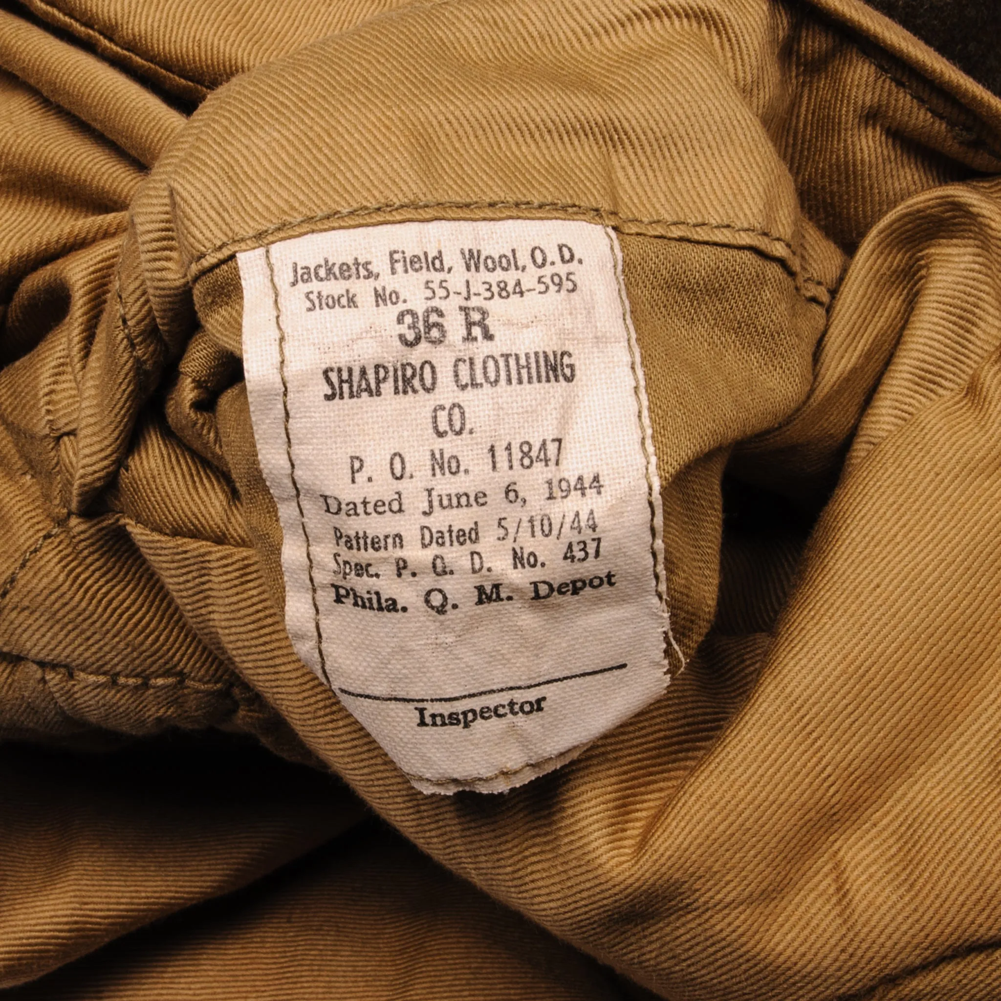 VINTAGE US ARMY WOOL FIELD JACKET 1944 SIZE 36R WITH PATCHES, INSIGNIAS AND RIBBONS